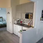 Individuelle Refais A Neuf,ds Maison De Maitre,6 Couchages Dont Un Lit Kingsize,cuisine Avec Lave Vaisselle,rue Privative Pour Se Garer, Accessibilite Au Jardin Διαμέρισμα *